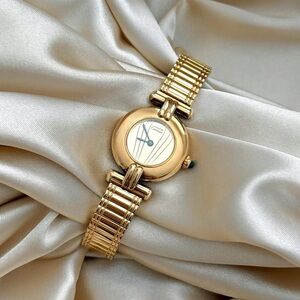 AUTHENTIC VINTAGE CARTIER GOLD WATCH - WITH BOX